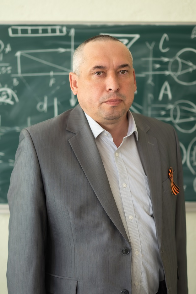 Кузьменок Анатолий Васильевич.